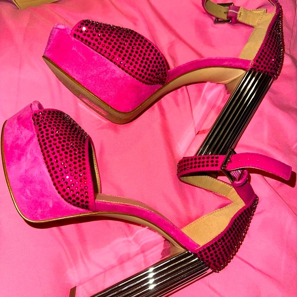 Limited Edition Michael Kors Dragonfruit Heel - Picture 1 of 5